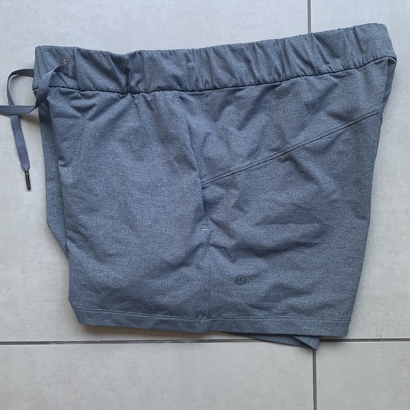 Lululemon On The Fly Short 10 - Picture 6 of 10